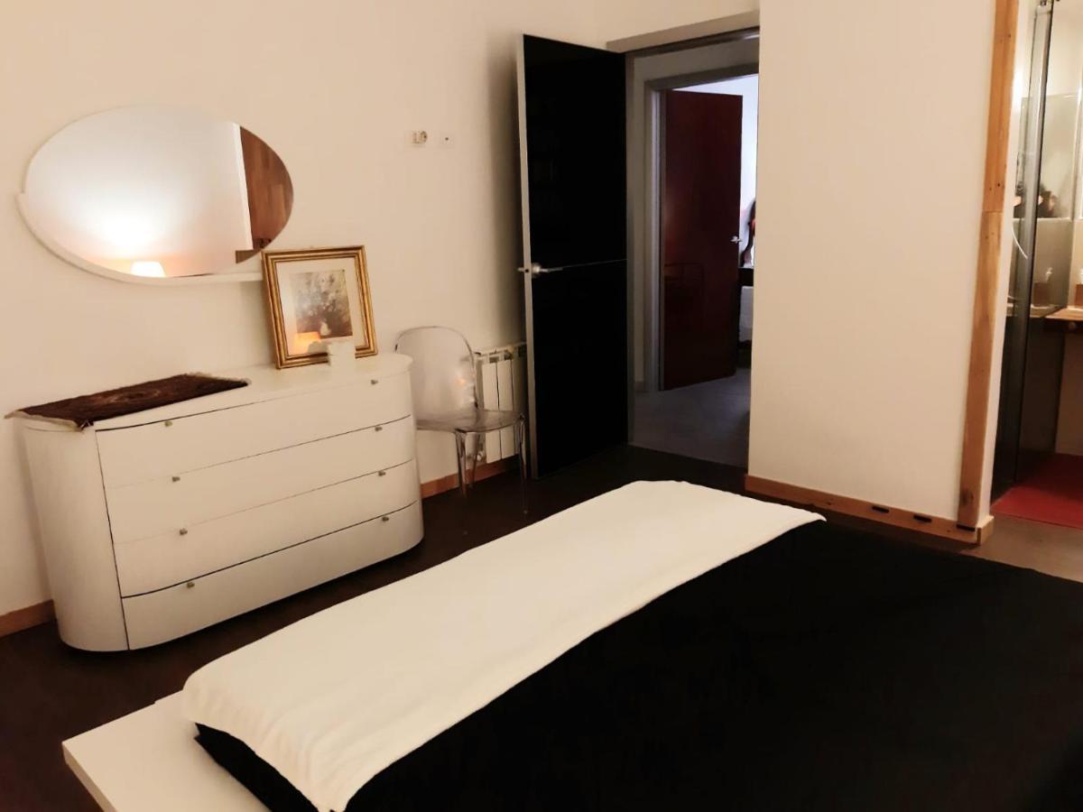 Casavacanze Tuttapposto ปาแลร์โม ภายนอก รูปภาพ